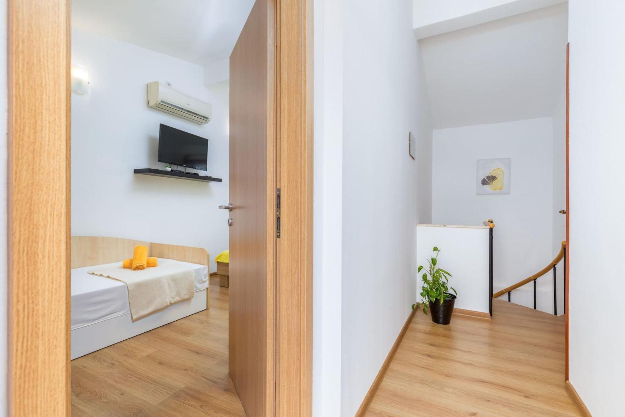 פאז'אנה Holiday Home Dori מראה חיצוני תמונה