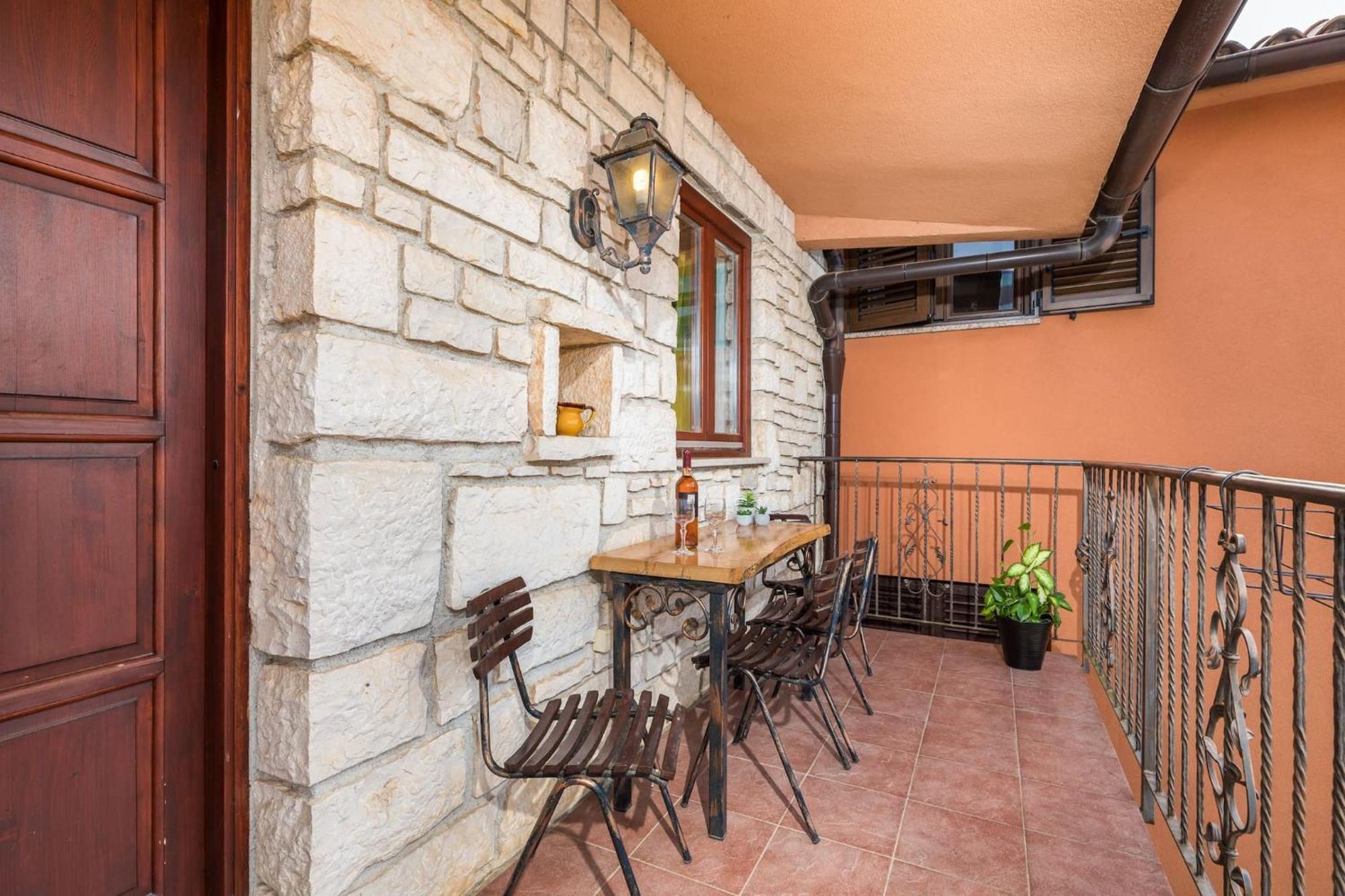 פאז'אנה Holiday Home Dori מראה חיצוני תמונה