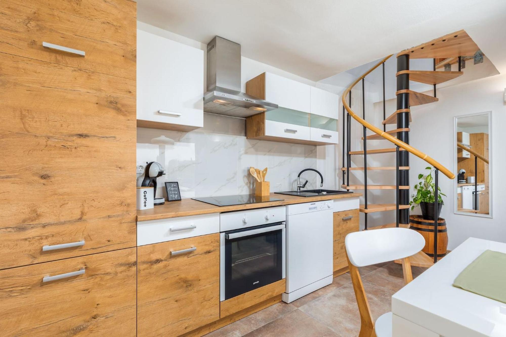 פאז'אנה Holiday Home Dori מראה חיצוני תמונה