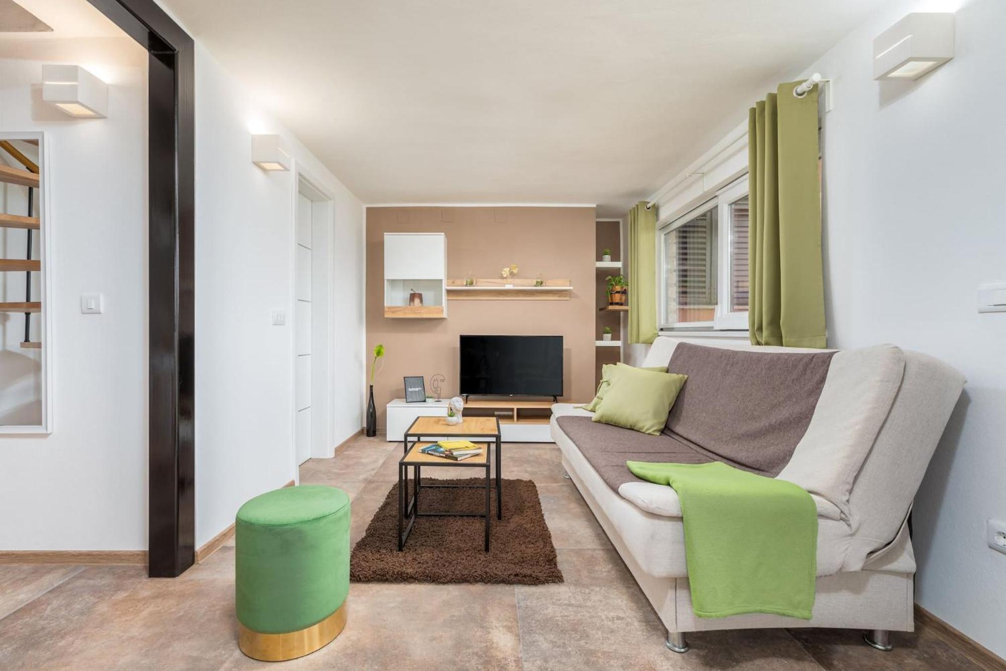 פאז'אנה Holiday Home Dori מראה חיצוני תמונה