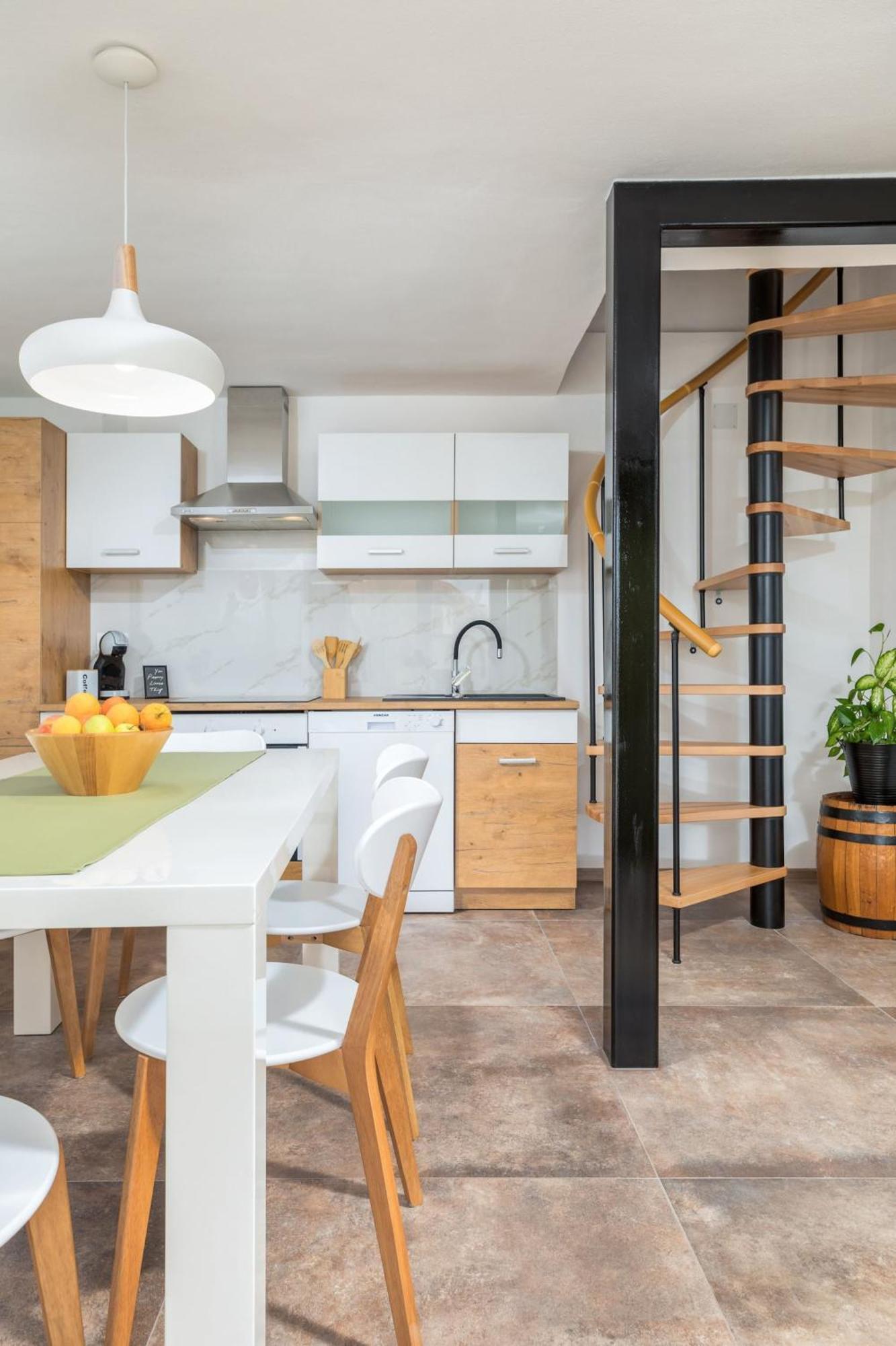 פאז'אנה Holiday Home Dori מראה חיצוני תמונה