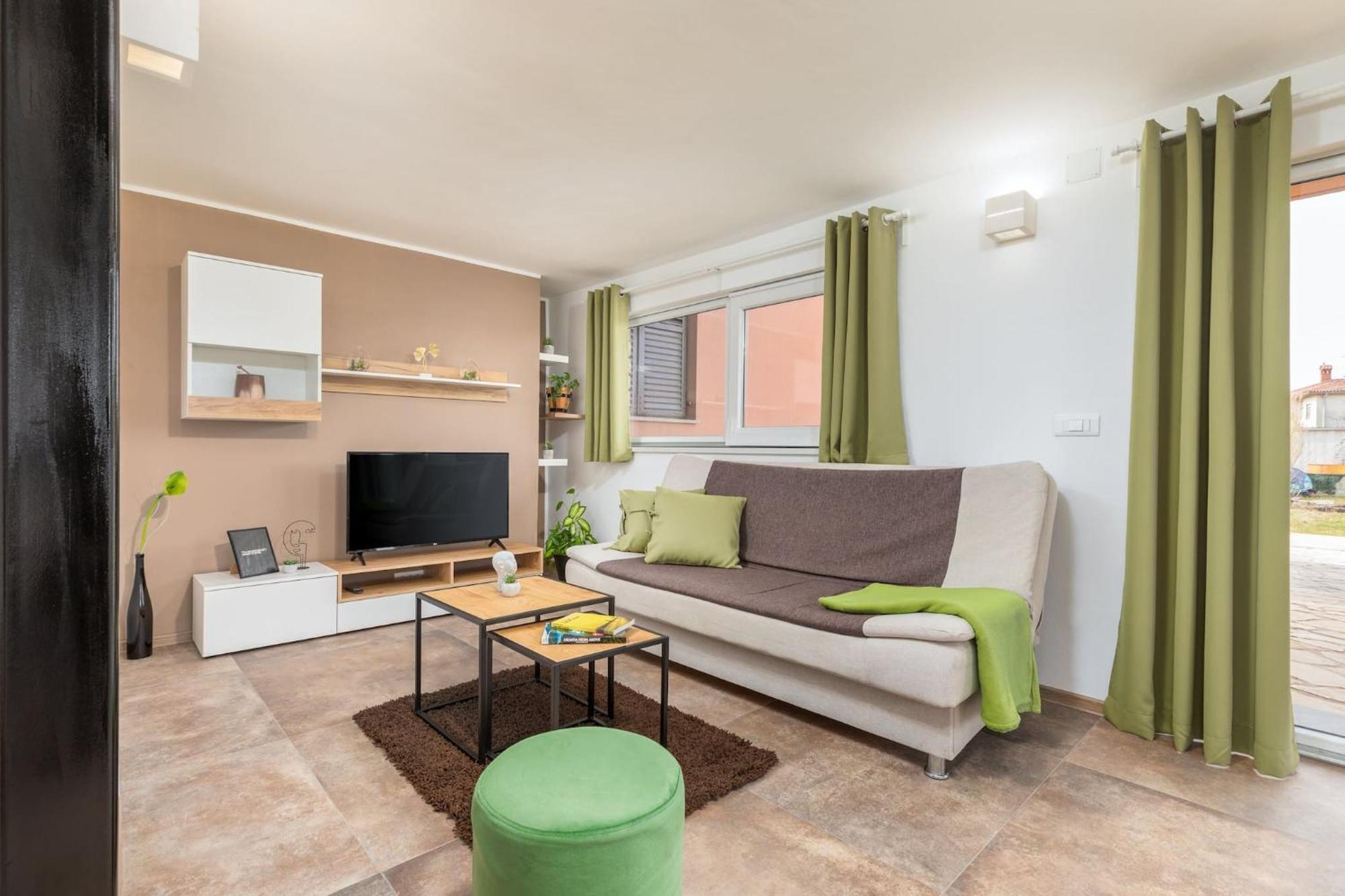 פאז'אנה Holiday Home Dori מראה חיצוני תמונה