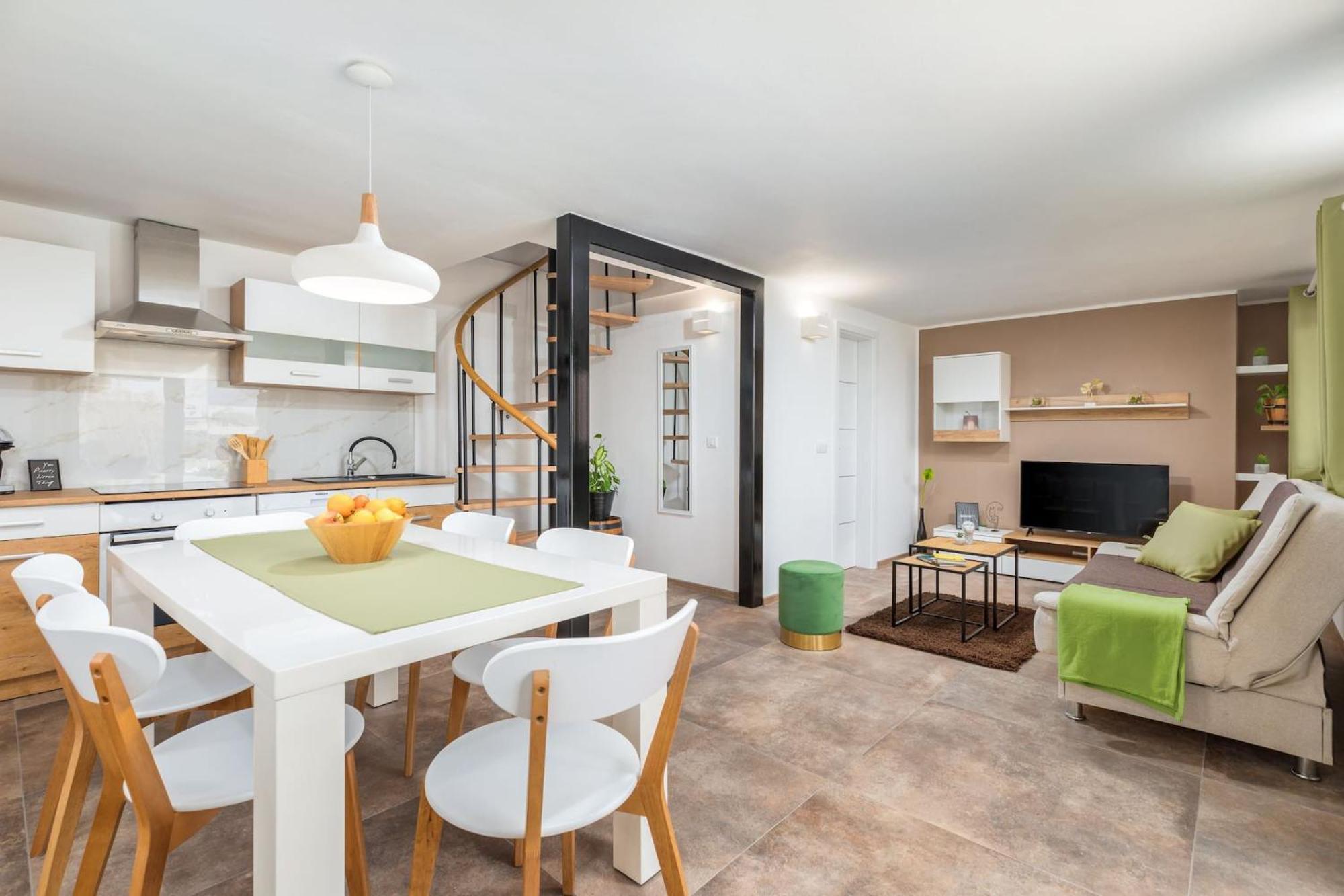 פאז'אנה Holiday Home Dori מראה חיצוני תמונה